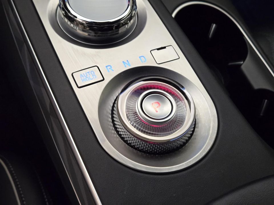 2024 Genesis GV70