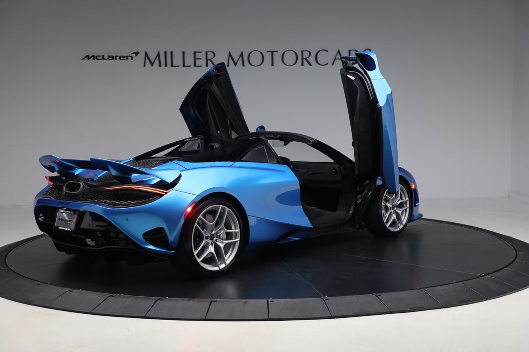 2025 McLaren 750S Spider