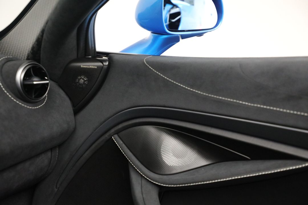 2025 McLaren 750S Spider