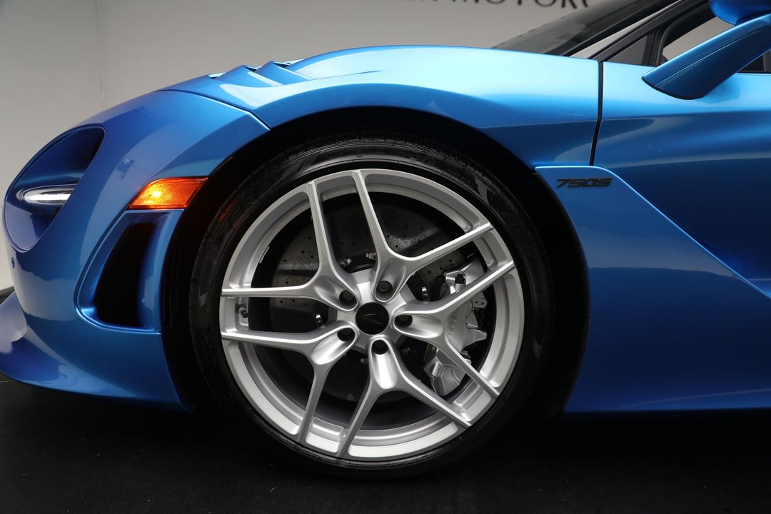 2025 McLaren 750S Spider