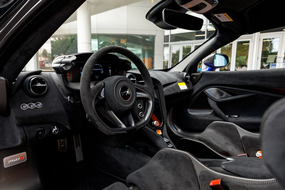 2025 McLaren 750S