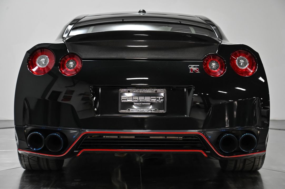 2015 Nissan GT-R