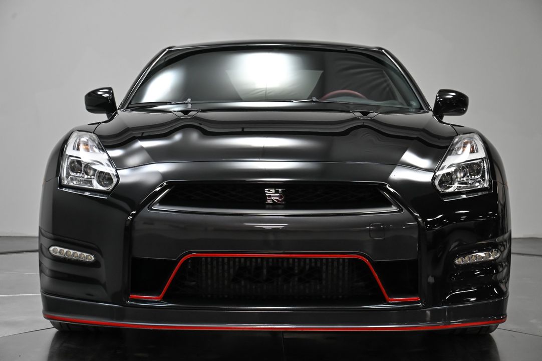 2015 Nissan GT-R