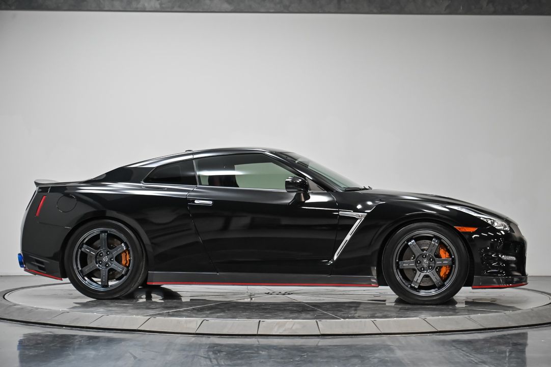 2015 Nissan GT-R
