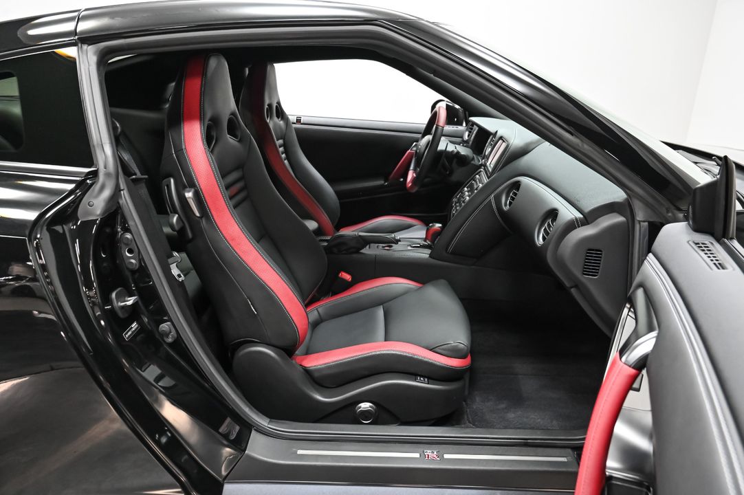 2015 Nissan GT-R