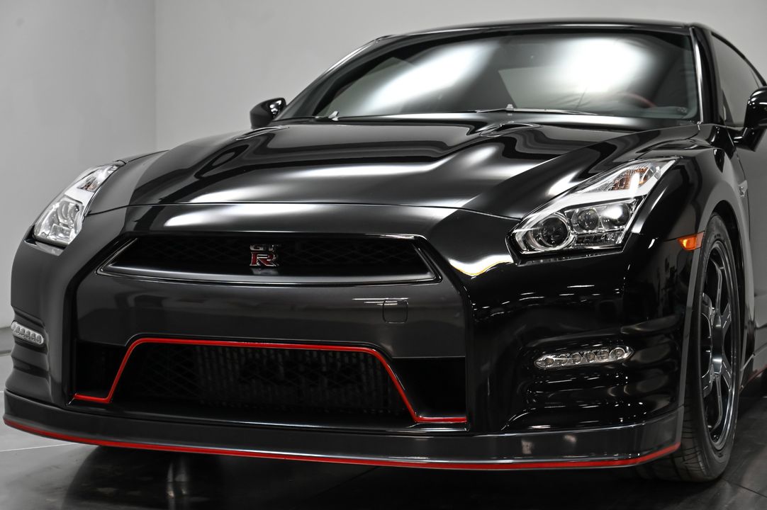 2015 Nissan GT-R