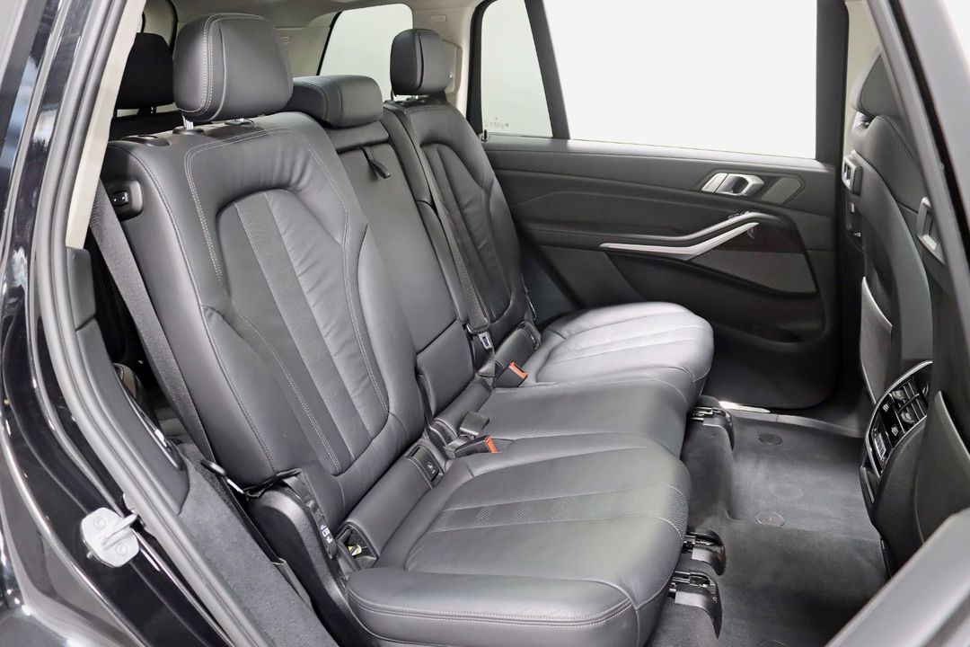 2020 BMW X7