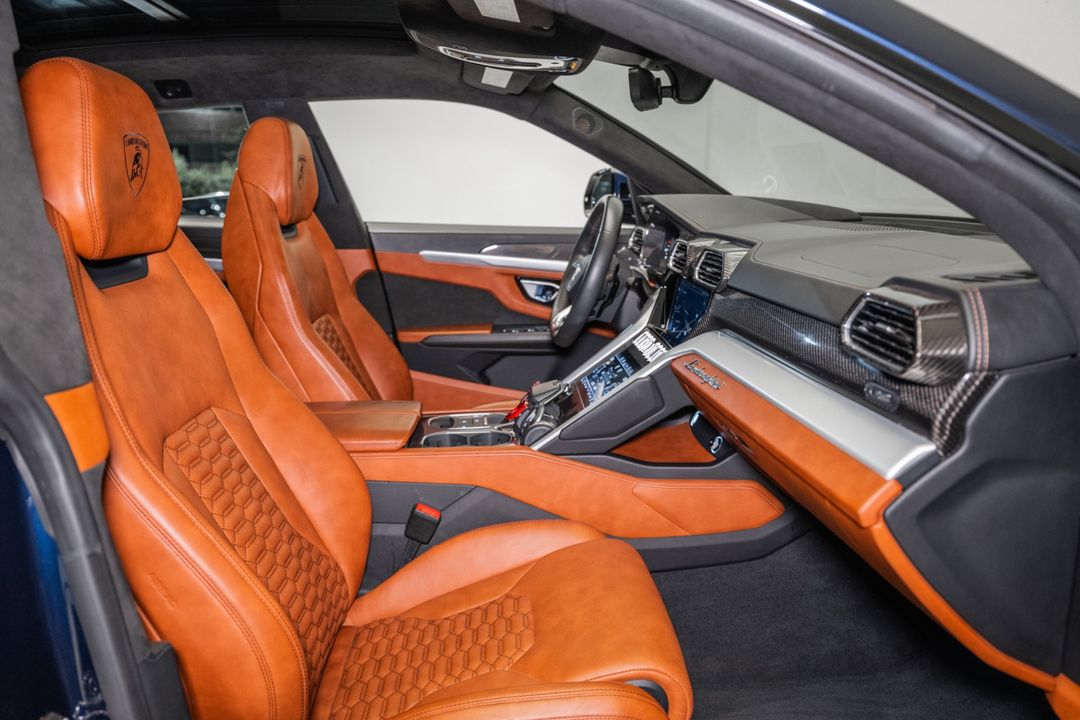 2020 Lamborghini Urus