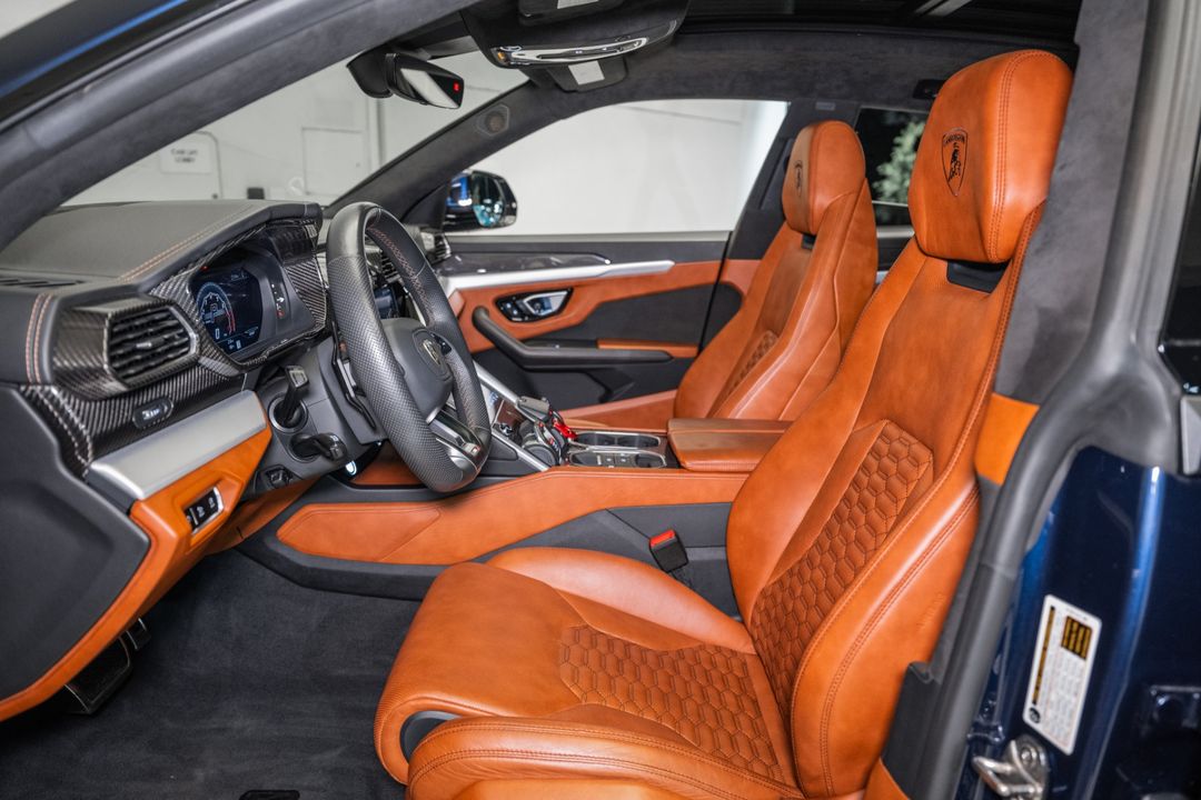 2020 Lamborghini Urus