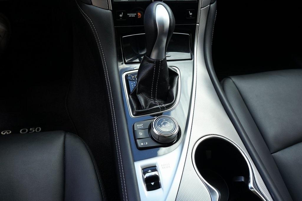2015 INFINITI Q50