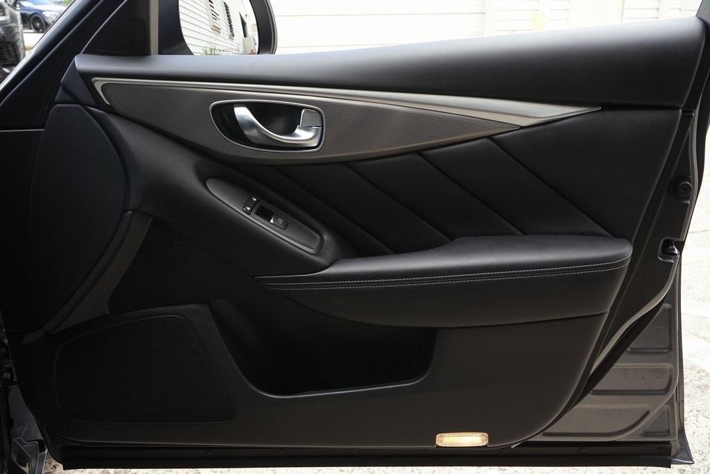 2015 INFINITI Q50