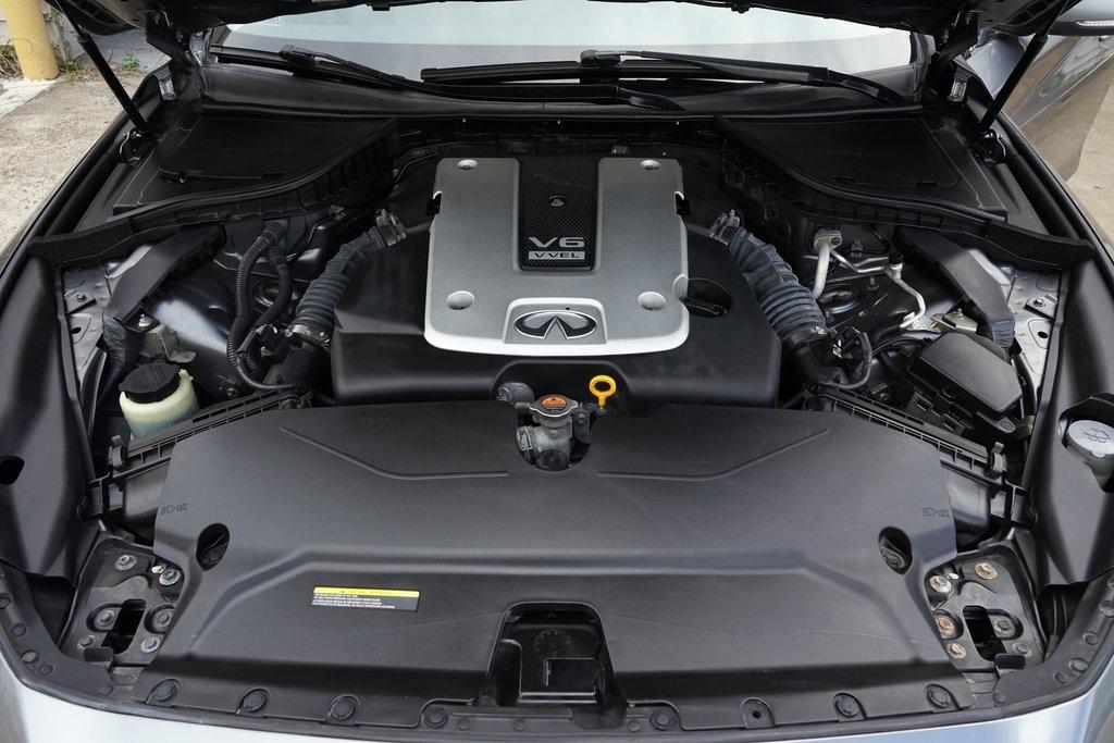 2015 INFINITI Q50