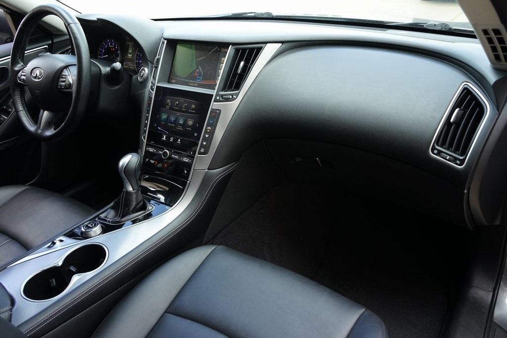 2015 INFINITI Q50