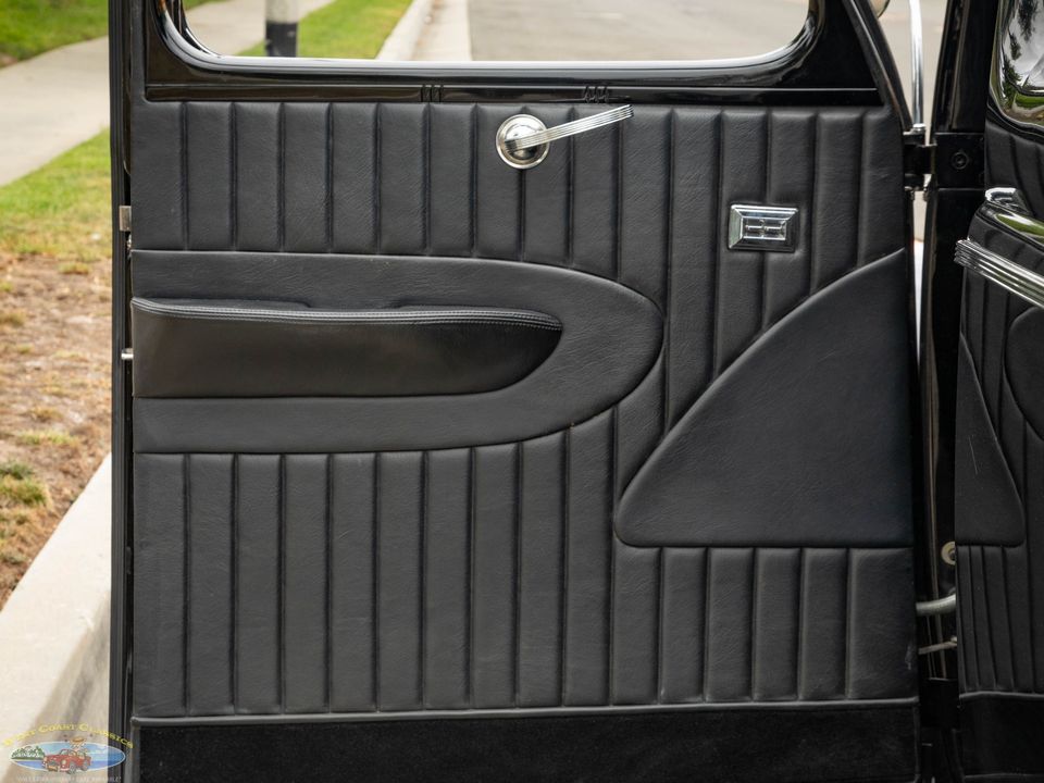 1940 Ford Deluxe Custom Coupe