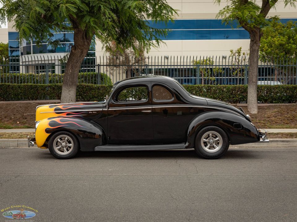 1940 Ford Deluxe Custom Coupe