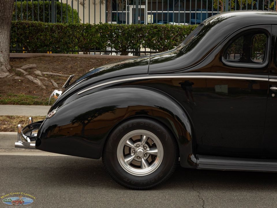 1940 Ford Deluxe Custom Coupe