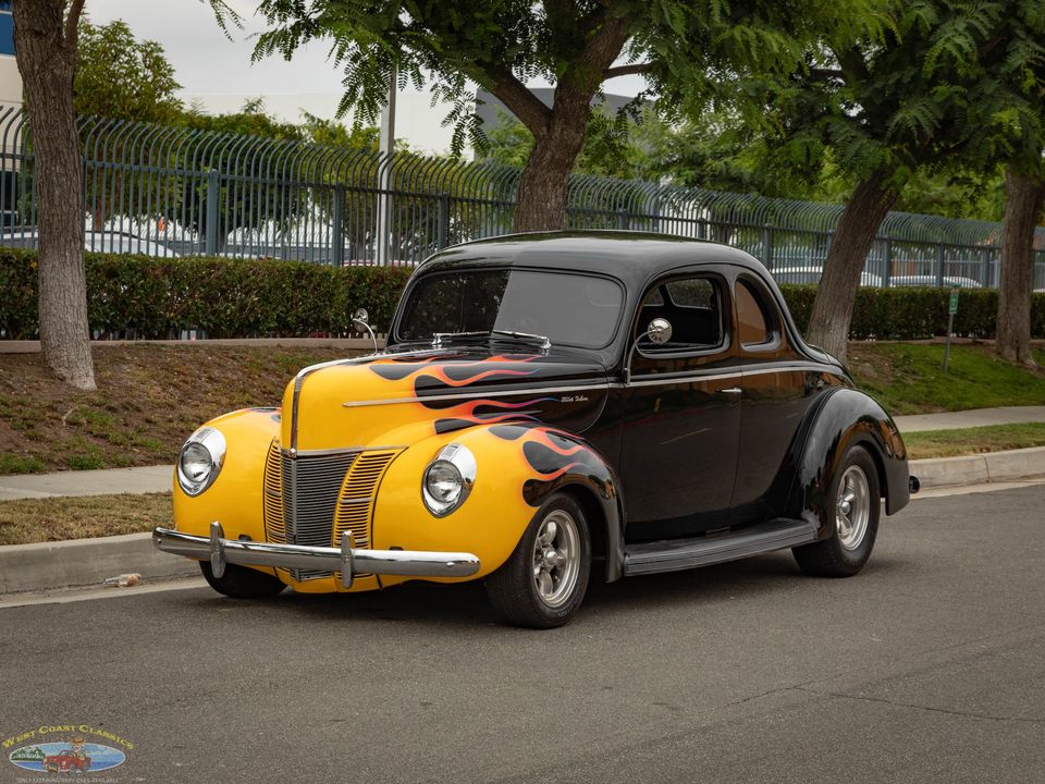 1940 Ford Deluxe Custom Coupe