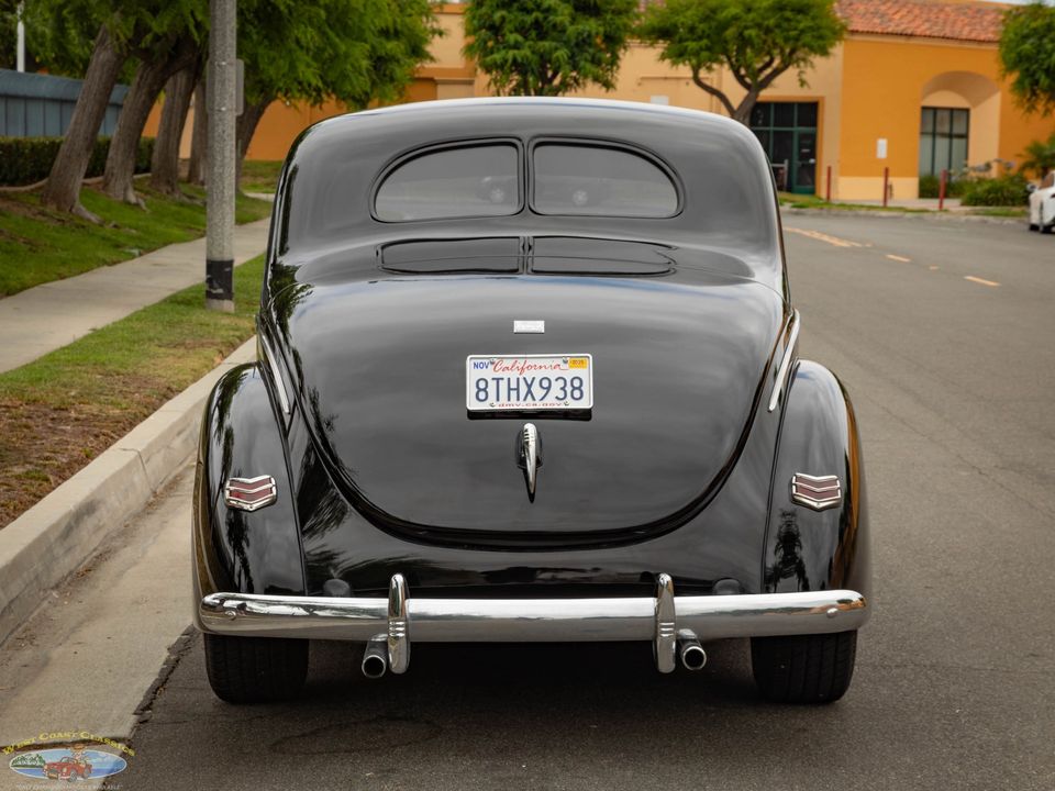 1940 Ford Deluxe Custom Coupe