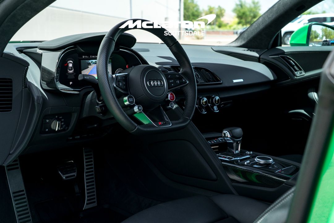 2022 AUDI R8 COUPE