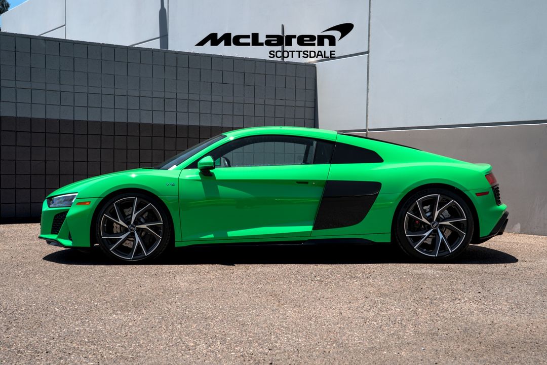 2022 AUDI R8 COUPE
