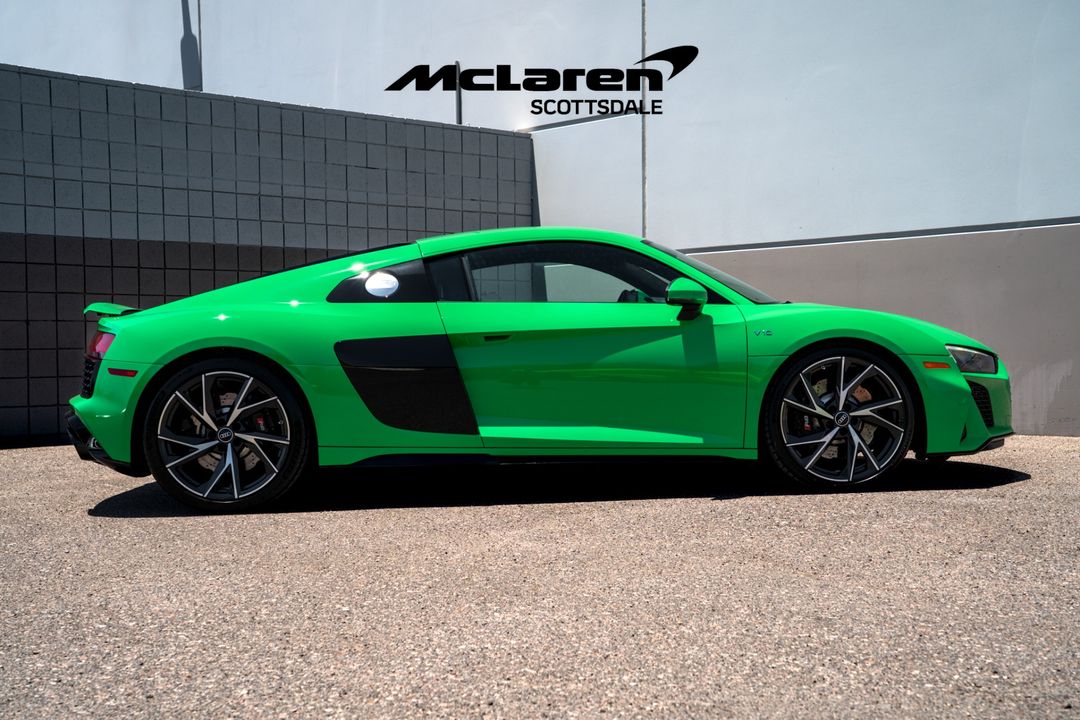 2022 AUDI R8 COUPE