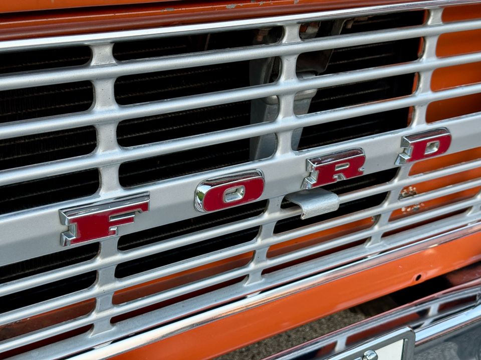 1966 Ford Bronco Half Cab 302