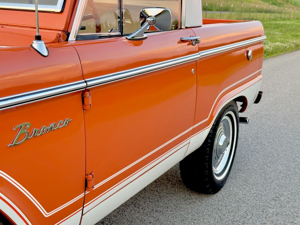 1966 Ford Bronco Half Cab 302