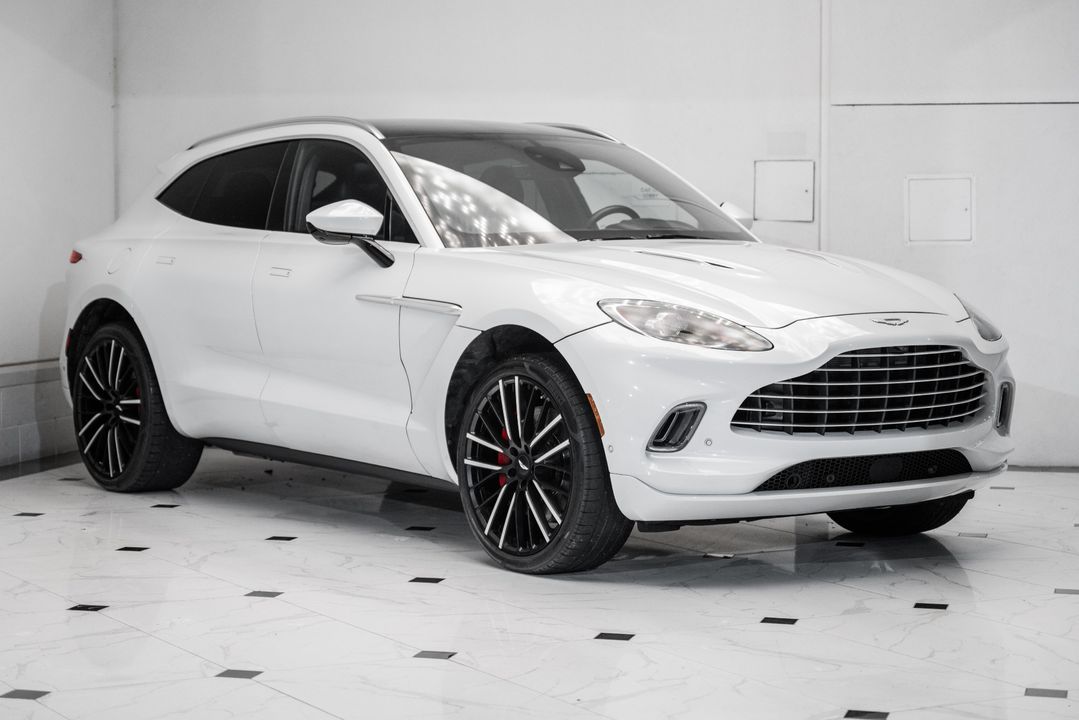 2023 Aston Martin DBX
