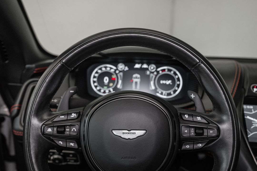 2023 Aston Martin DBX