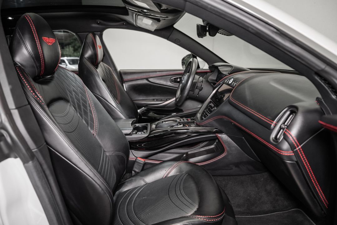 2023 Aston Martin DBX