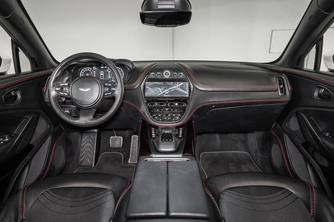 2023 Aston Martin DBX
