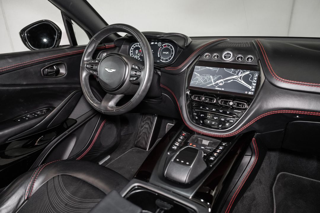 2023 Aston Martin DBX