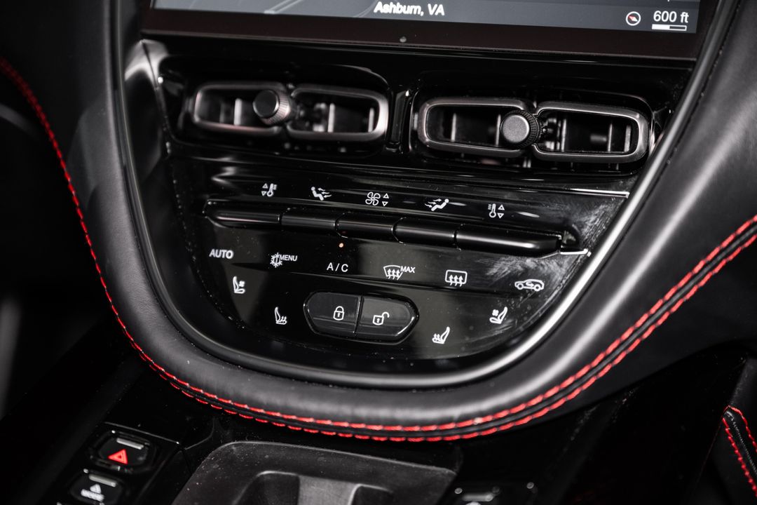 2023 Aston Martin DBX