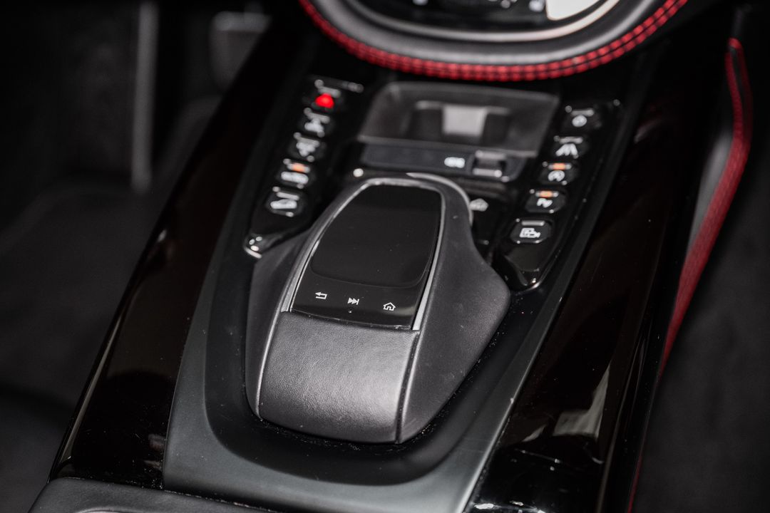 2023 Aston Martin DBX