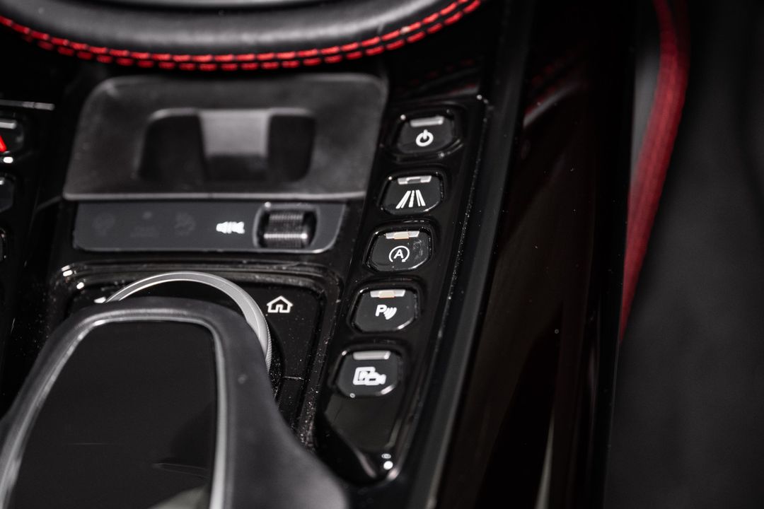 2023 Aston Martin DBX