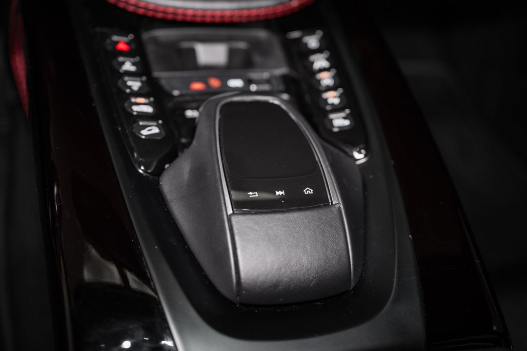 2023 Aston Martin DBX