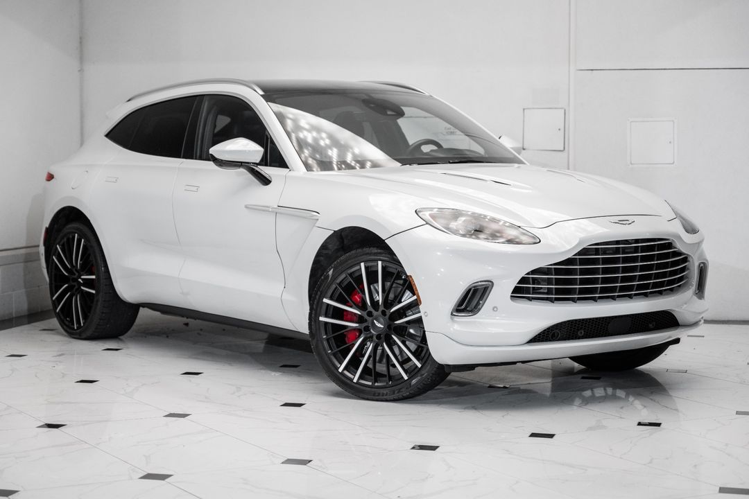 2023 Aston Martin DBX