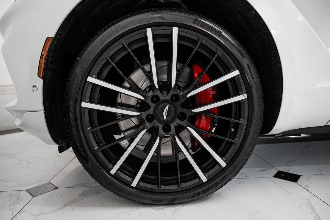 2023 Aston Martin DBX