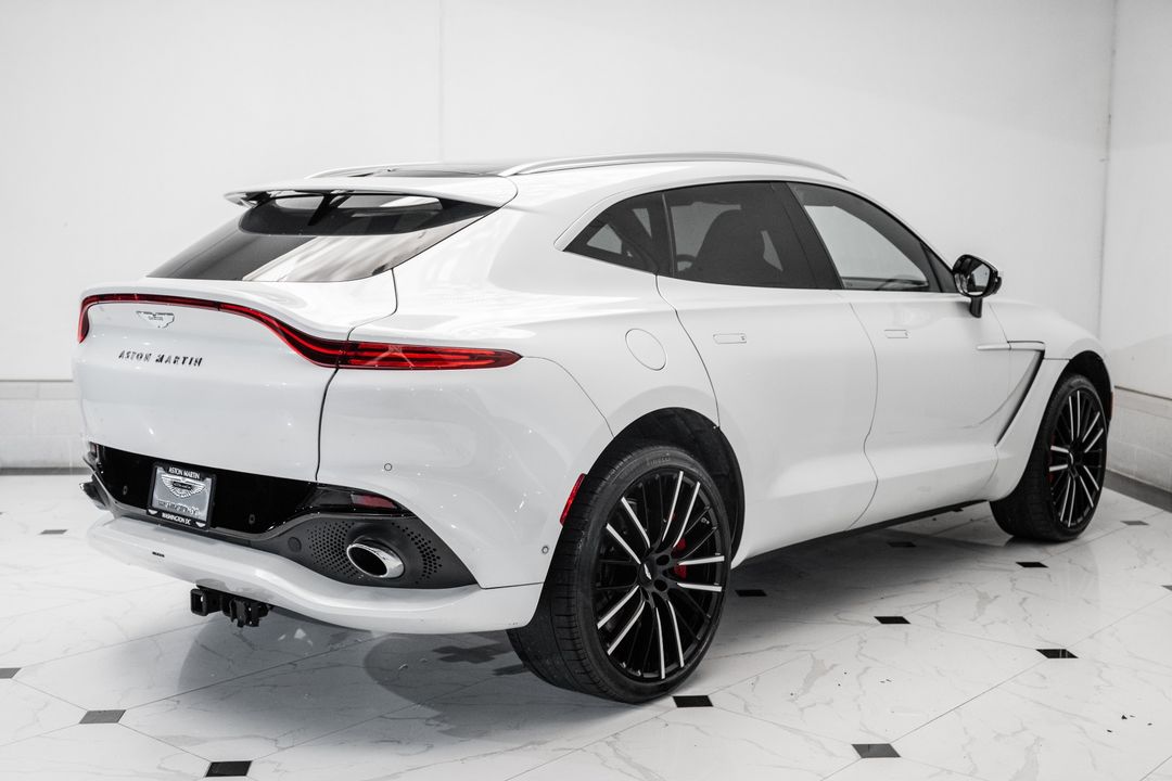 2023 Aston Martin DBX