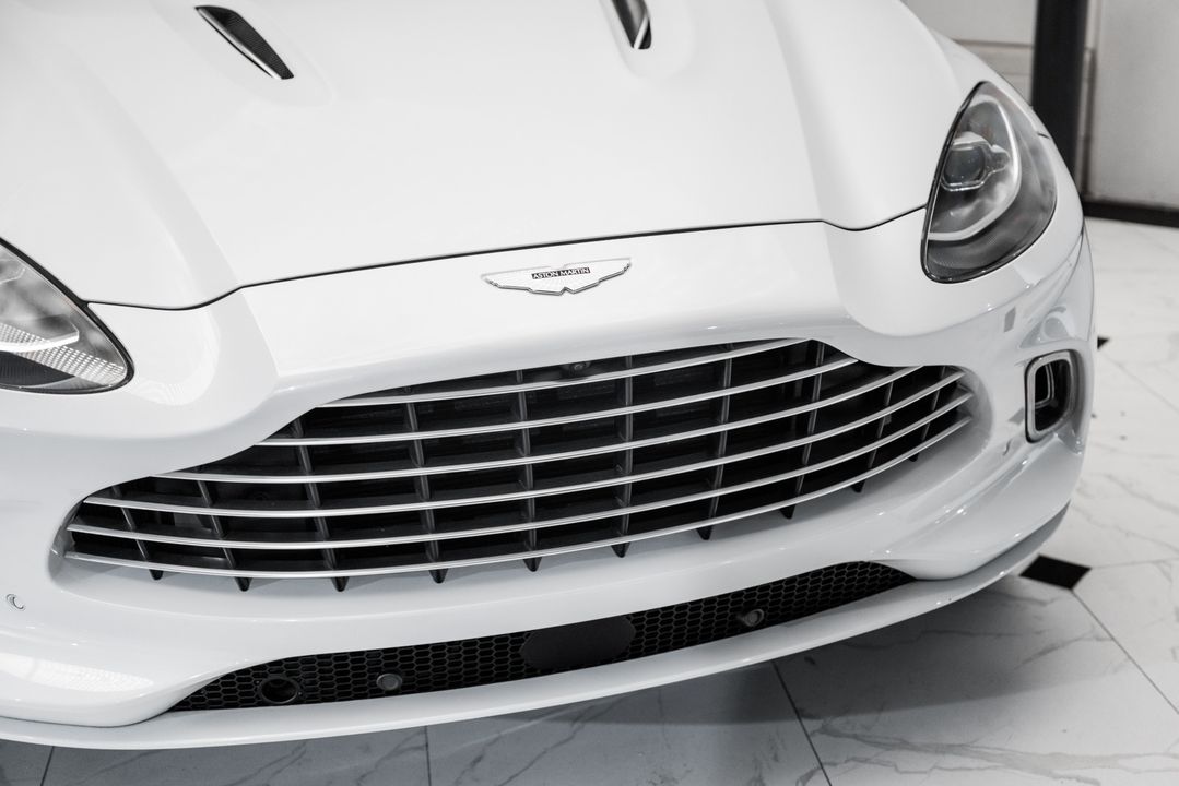 2023 Aston Martin DBX