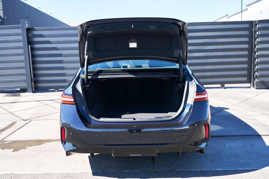 2024 BMW i5