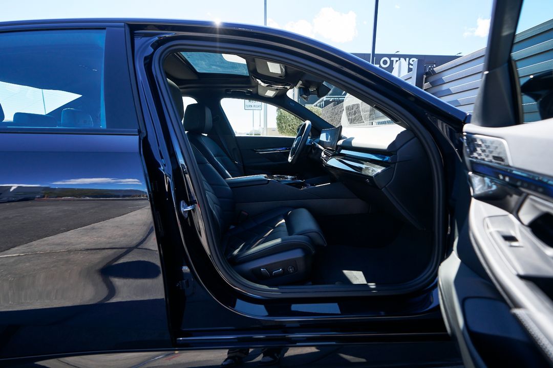 2024 BMW i5