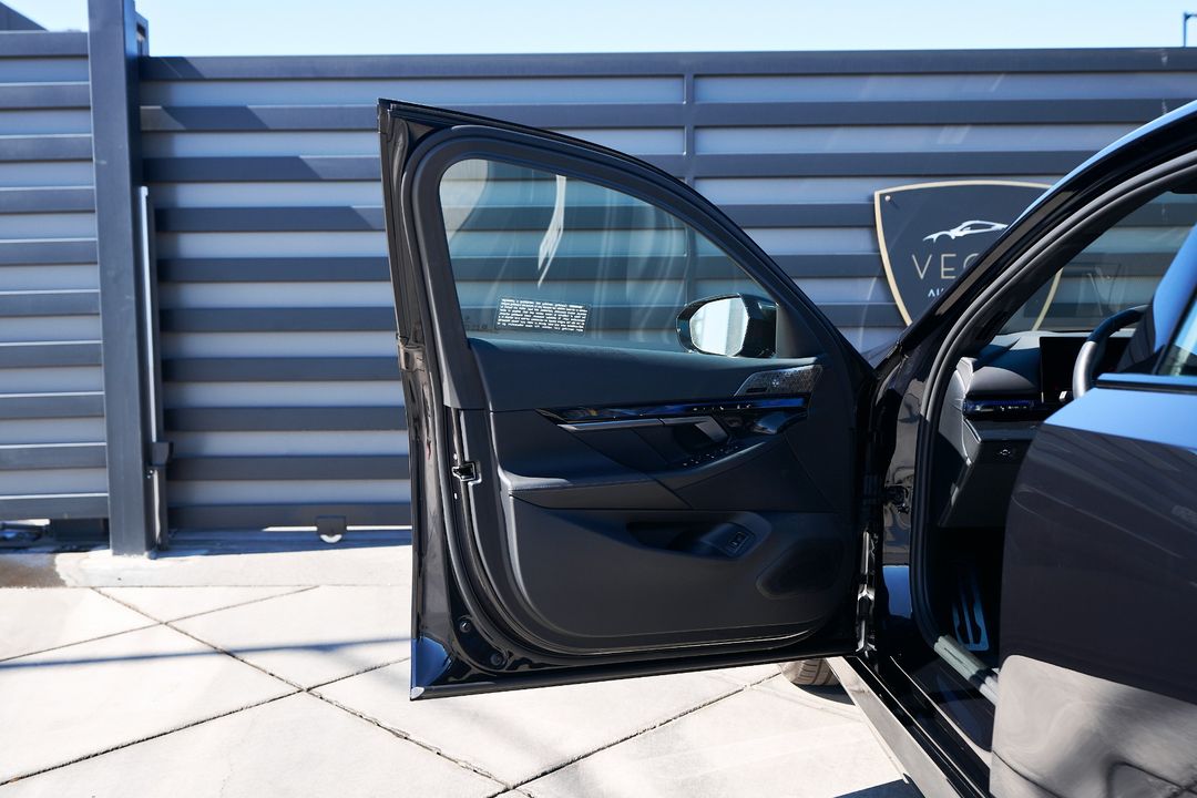 2024 BMW i5