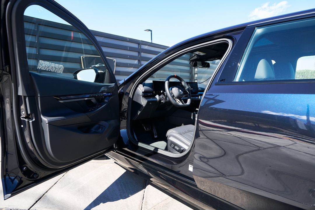 2024 BMW i5