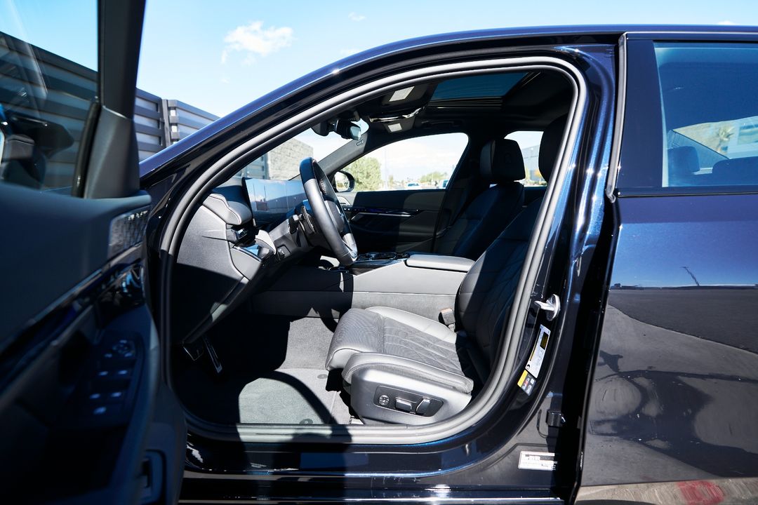 2024 BMW i5