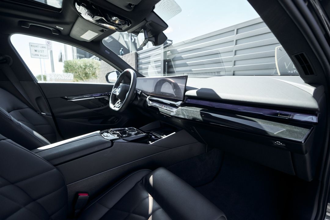 2024 BMW i5