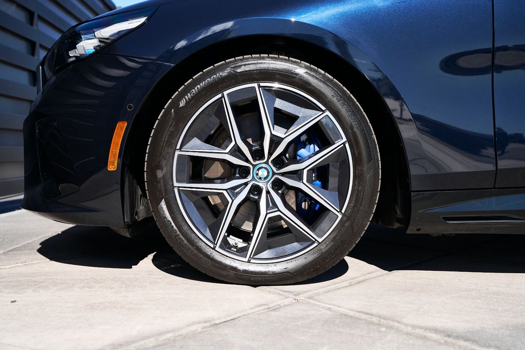 2024 BMW i5