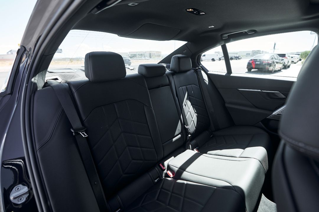 2024 BMW i5