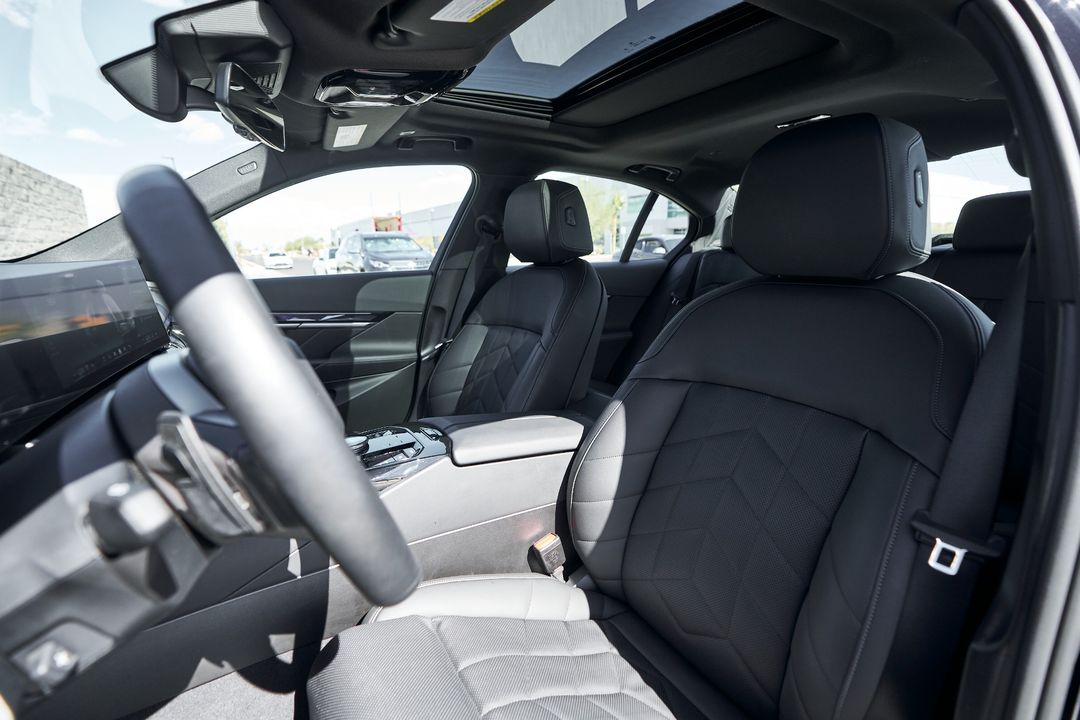 2024 BMW i5