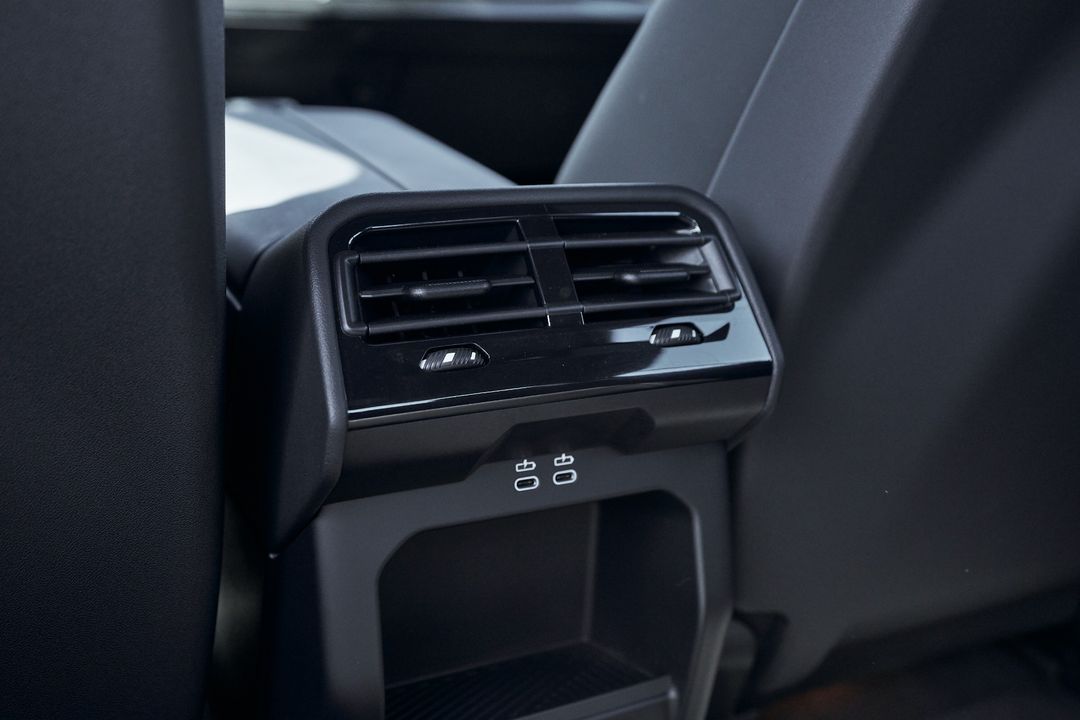 2024 BMW i5